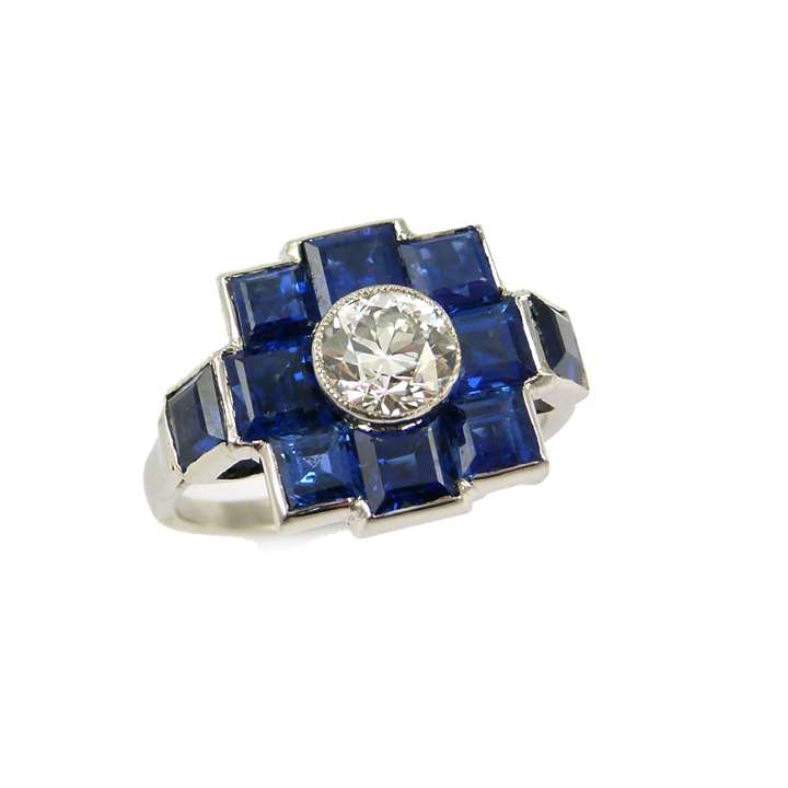 Diamond and sapphire geometric cluster ring,